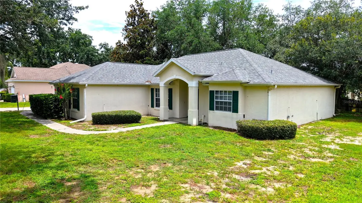34016 Valencia Drive, Leesburg, FL 34788 - Image #1