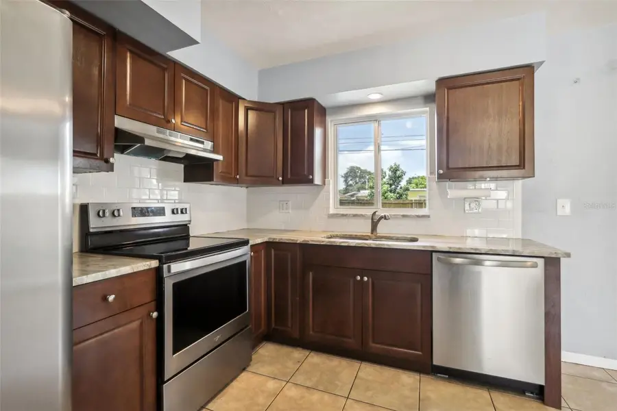 992 20th Street Sw, Largo, FL 33770 - Image #3