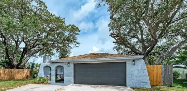 12037 104th Avenue, SEMINOLE, FL 33778