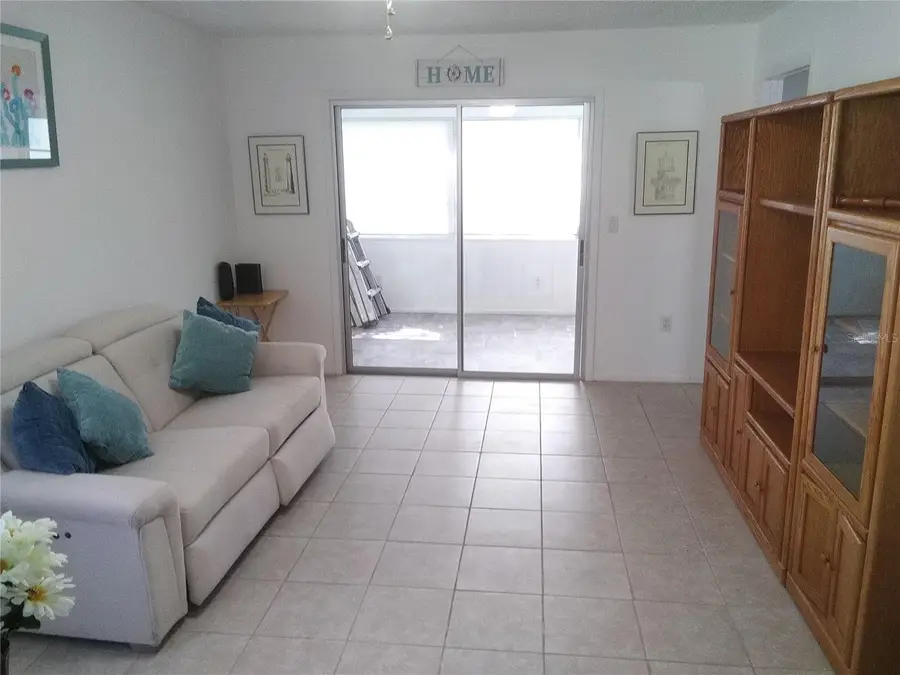 390 301 Boulevard W #8D, Bradenton, FL 34205 - Image #2