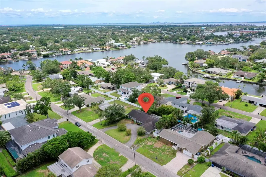 3275 Walnut Street Ne, Saint Petersburg, FL 33704 - Image #3