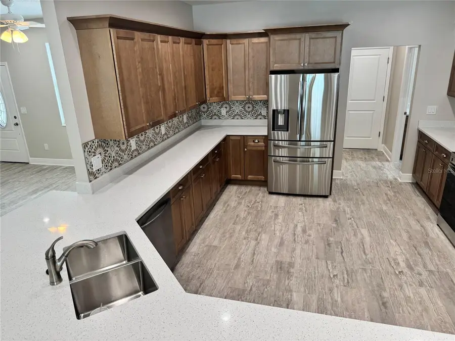 37549 Teri Court, Dade City, FL 33525 - Image #3