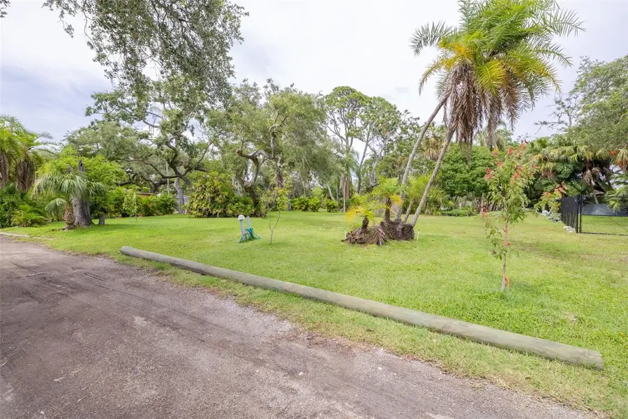 4940 Camellia Way S, Saint Petersburg, FL 33705 - Image #3