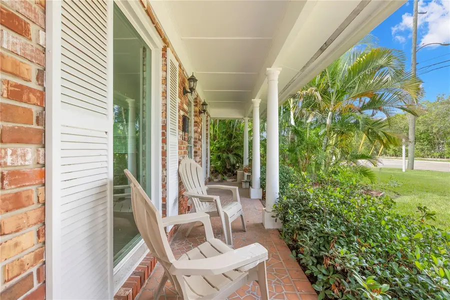 8431 Riverside Drive Ne, Saint Petersburg, FL 33702 - Image #3