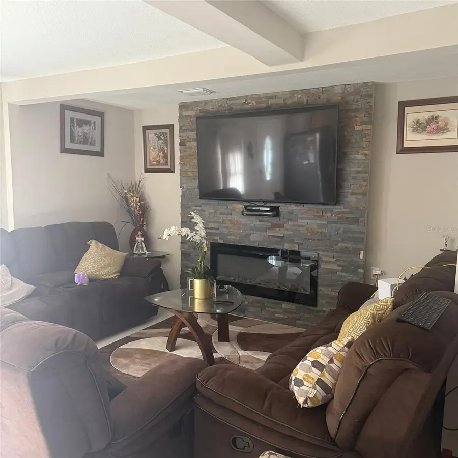 10004 Ethel Street, Gibsonton, FL 33534 - Image #2