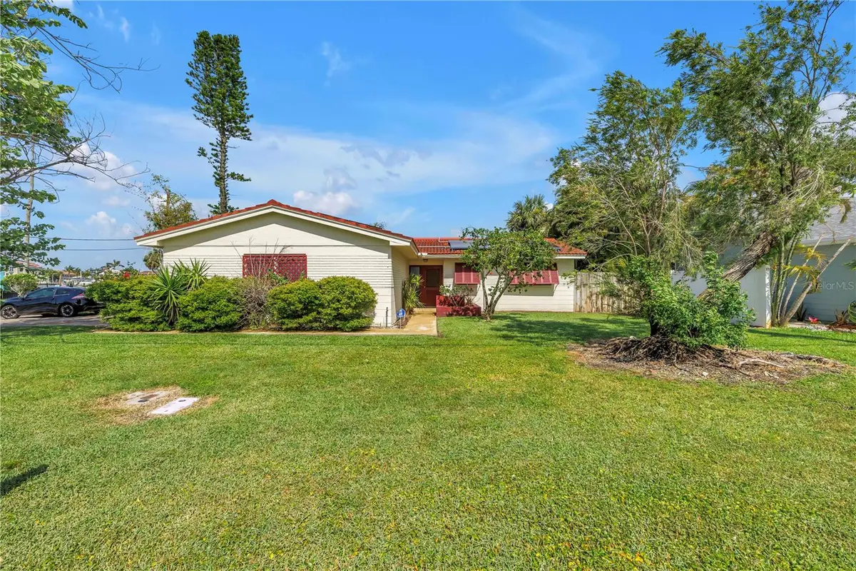 557 Crystal Drive, Madeira Beach, FL 33708 - Image #1