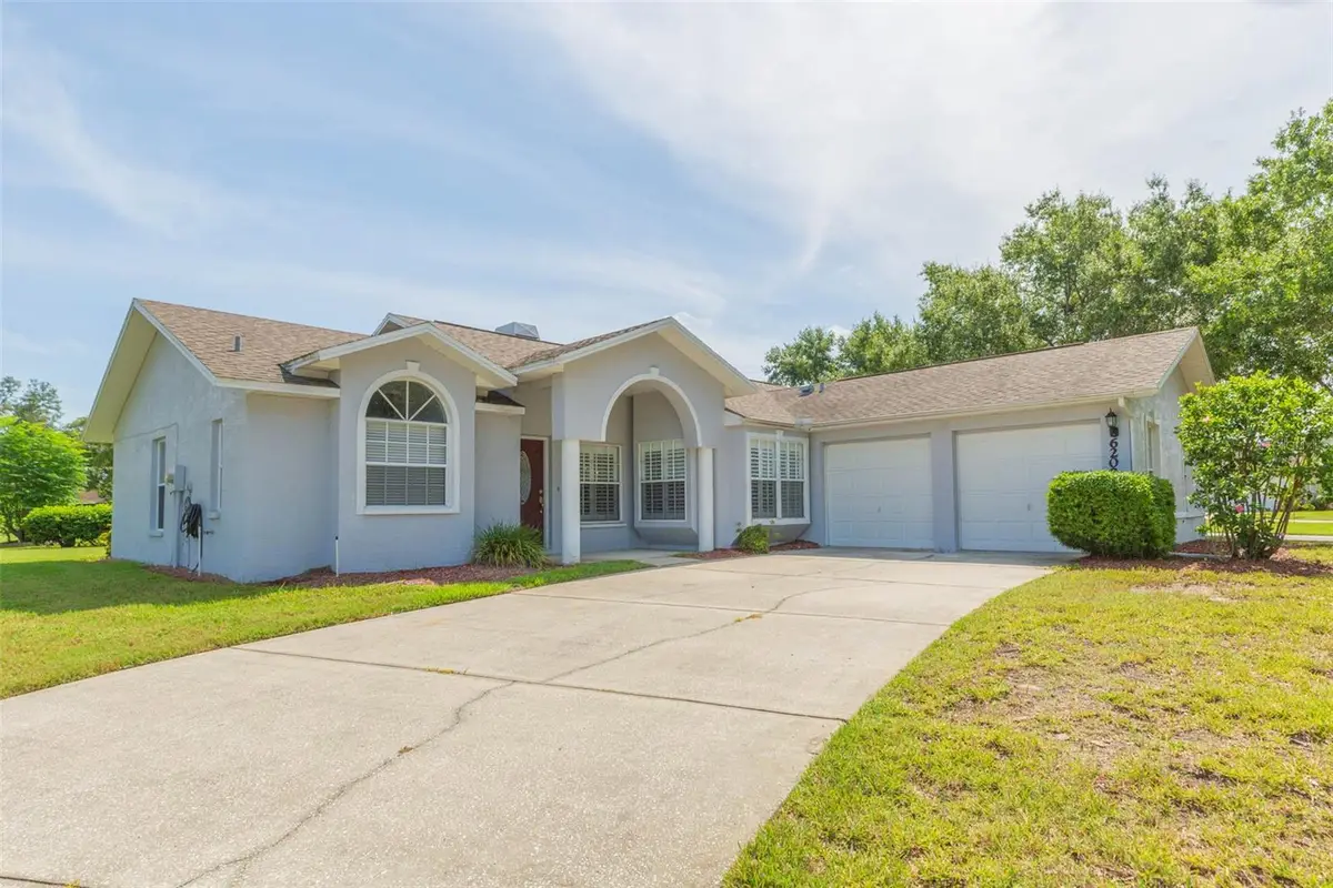 6208 Huntington Drive, Zephyrhills, FL 33542 - Image #1