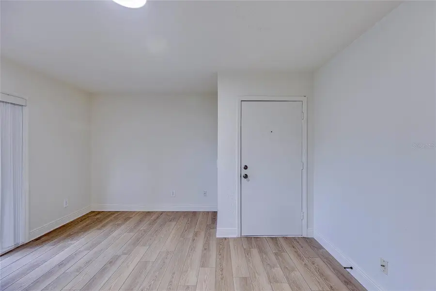 13718 Orange Sunset Drive #202, Tampa, FL 33618 - Image #3