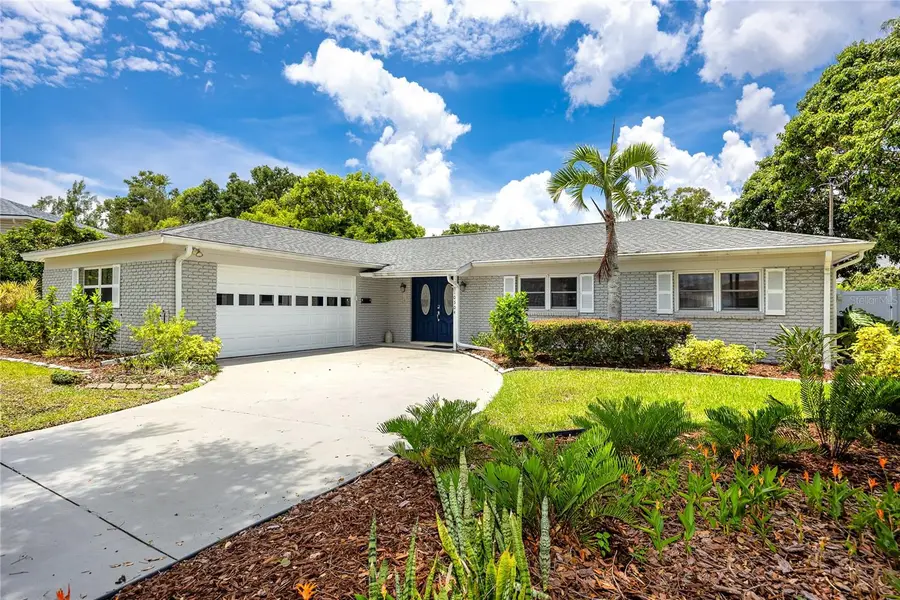 10504 Lacera Drive, Tampa, FL 33618 - Image #2