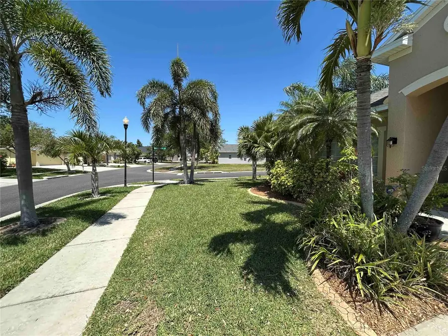 443 York Dale Drive, Ruskin, FL 33570 - Image #3