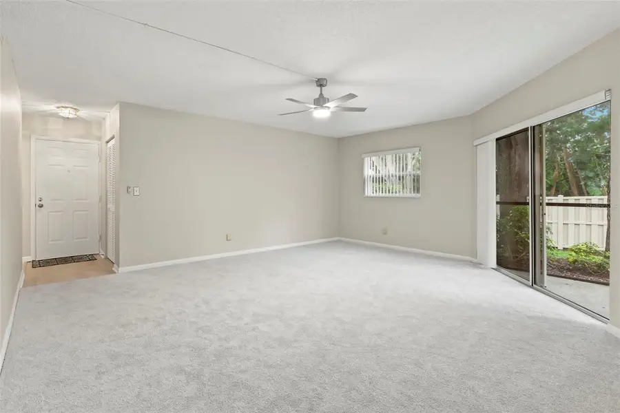 476 Santa Cruz Place Ne #B, Saint Petersburg, FL 33703 - Image #3