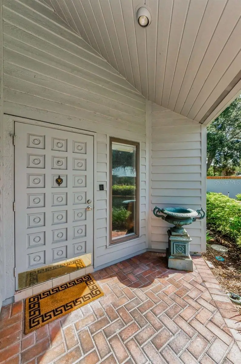 10479 Longwood Drive, Seminole, FL 33777 - Image #2