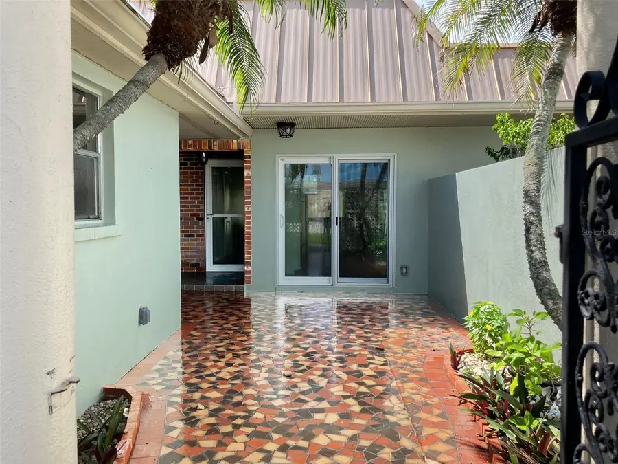 628 Boca Ciega Point Boulevard S, Saint Petersburg, FL 33708 - Image #3