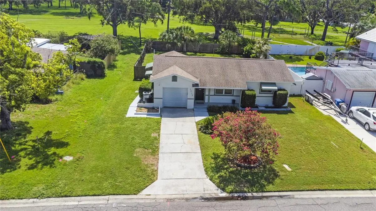 1717 Oxford Street N, Saint Petersburg, FL 33710 - Image #1