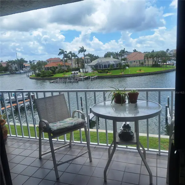 719 Pinellas Bayway S #203, TIERRA VERDE, FL 33715