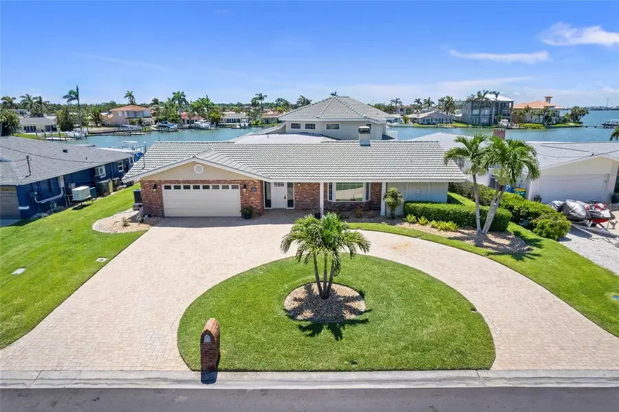 5433 Oakhurst Drive, Seminole, FL 33772 - Image #2