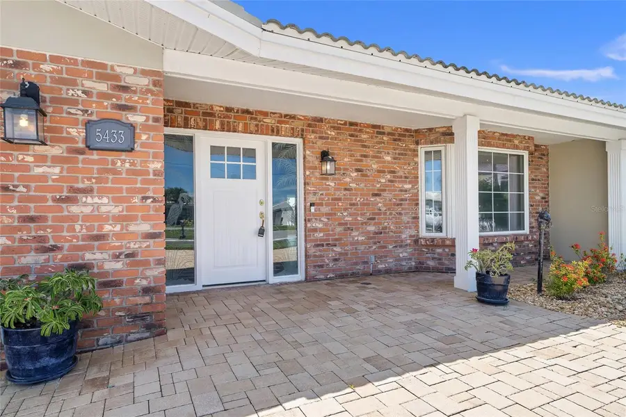 5433 Oakhurst Drive, Seminole, FL 33772 - Image #3