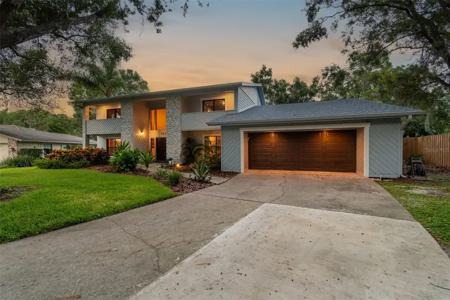 3217 Stoneybrook Lane, Tampa, FL 33618 - Image #3