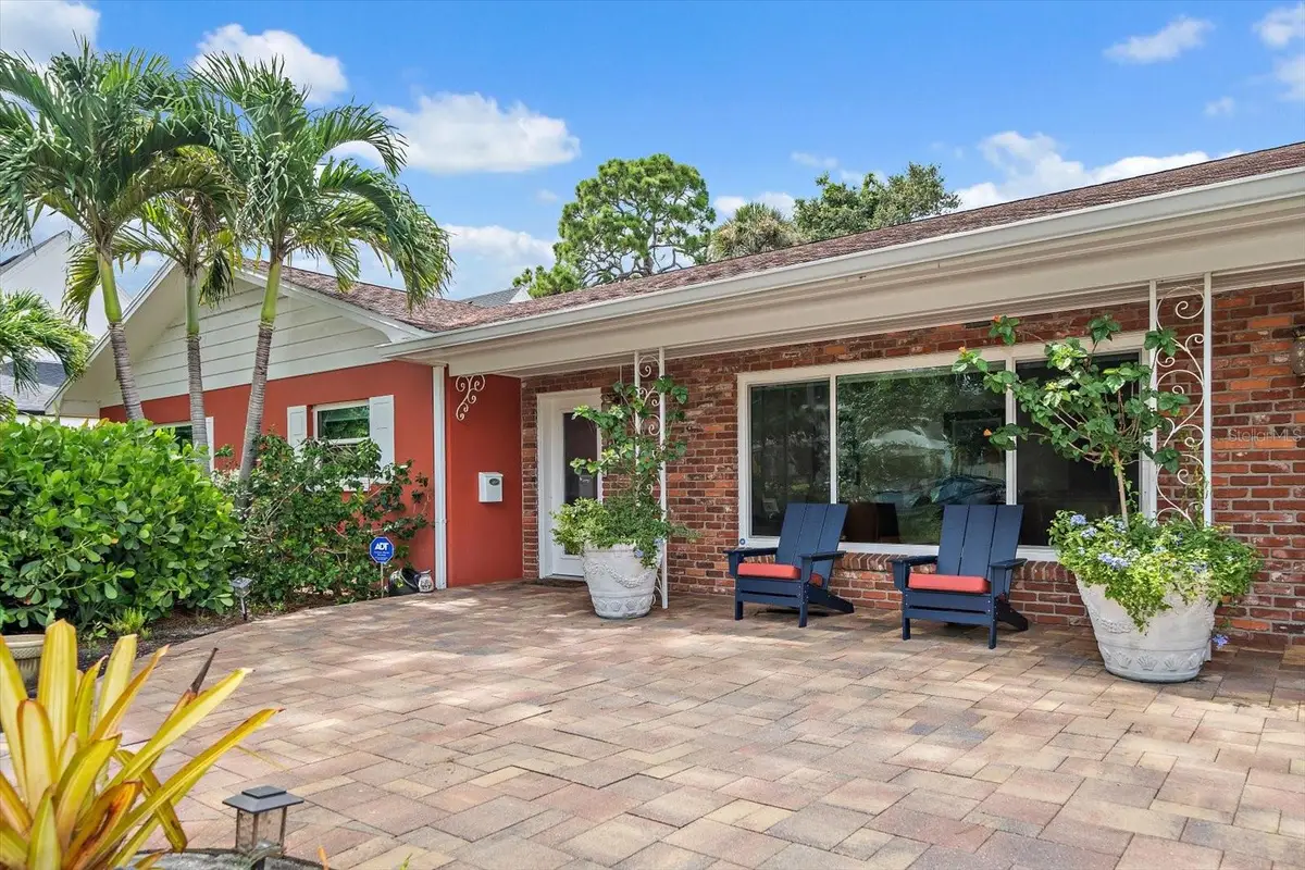 252 S Garden Circle, Belleair, FL 33756 - Image #1