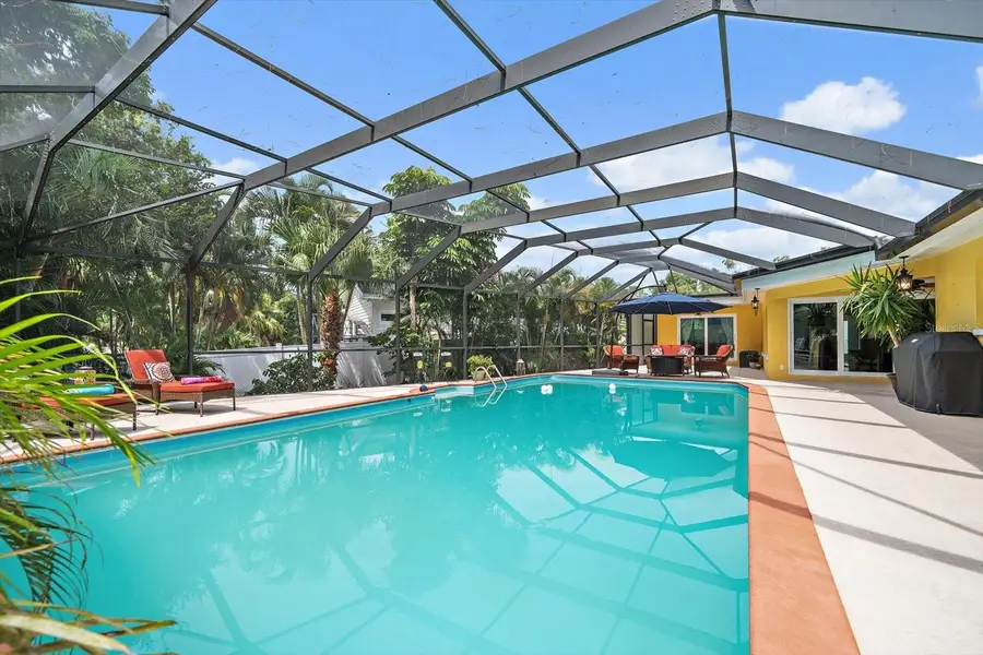 252 S Garden Circle, Belleair, FL 33756 - Image #2