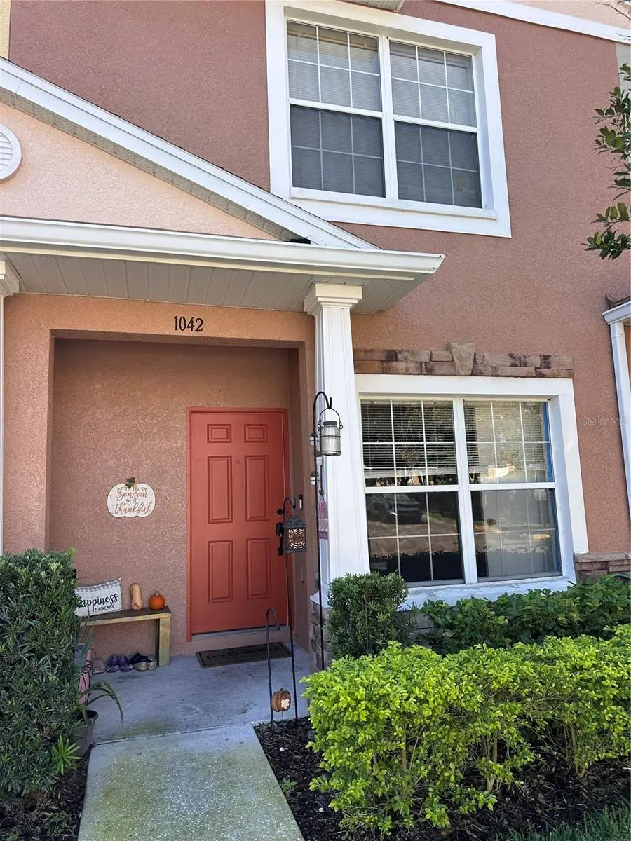 1042 Sleepy Oak Drive, Wesley Chapel, FL 33543 - Image #1