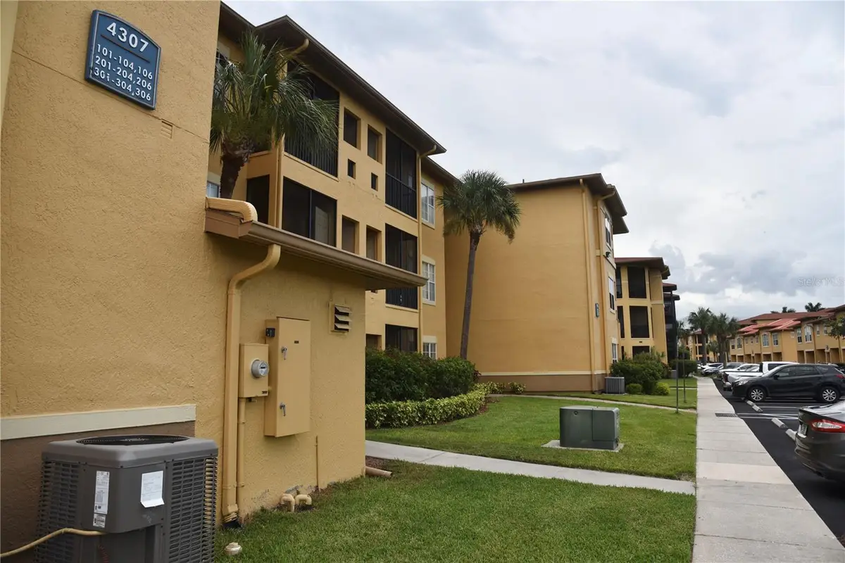 4305 Bayside Village Dr #104, Tampa, FL 33615 - Image #1