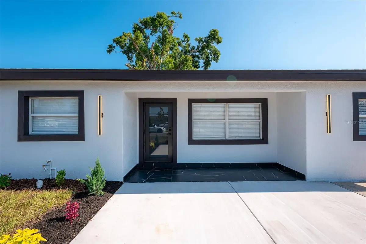 8217 Tanglewood Lane, Tampa, FL 33615 - Image #1