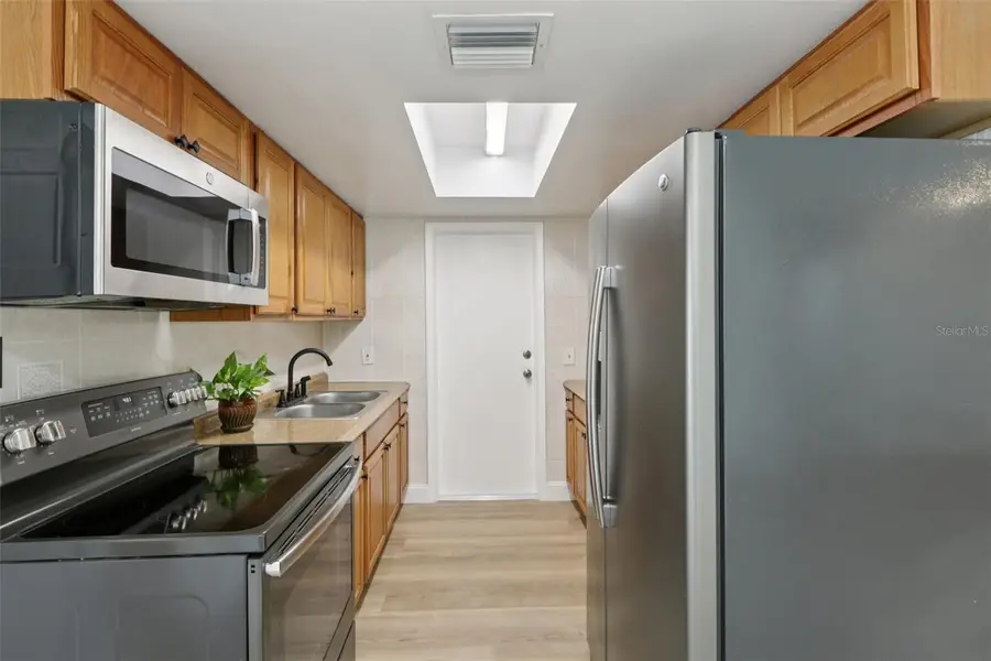 7499 7th Street N, Saint Petersburg, FL 33702 - Image #3