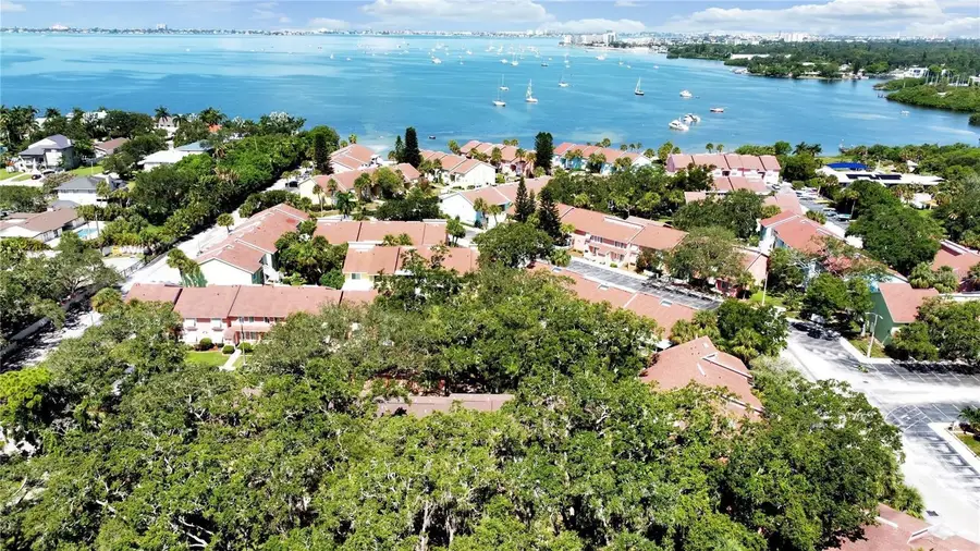 3715 42nd Way S #F, Saint Petersburg, FL 33711 - Image #3