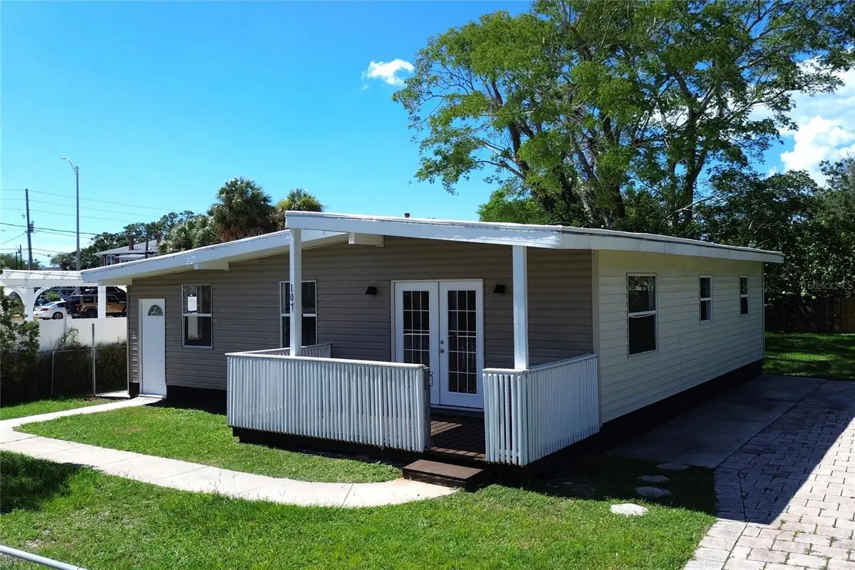 107 E Spruce Street, Tarpon Springs, FL 34689 - Image #1