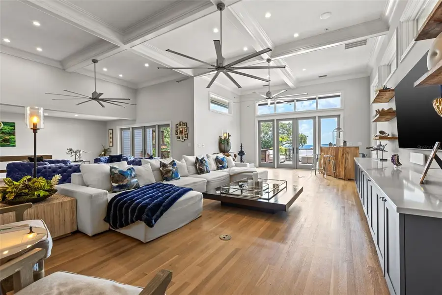 1365 Brightwaters Boulevard Ne, Saint Petersburg, FL 33704 - Image #3