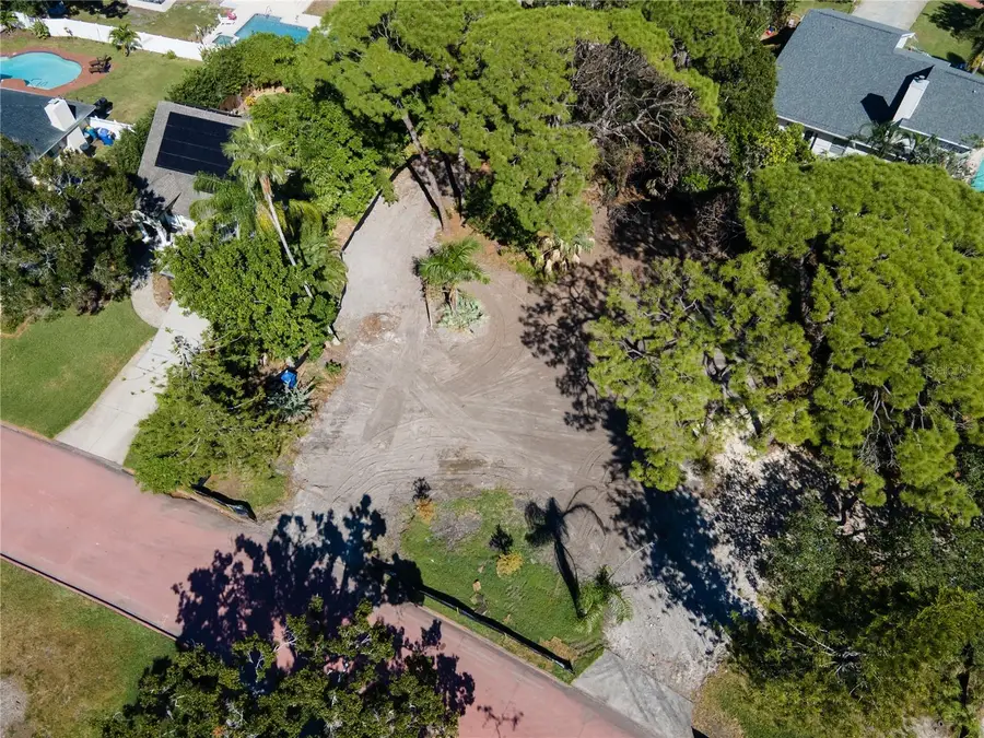 1125 Friendly Way S, Saint Petersburg, FL 33705 - Image #2