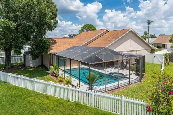 8727 Boysenberry Drive, TAMPA, FL 33635