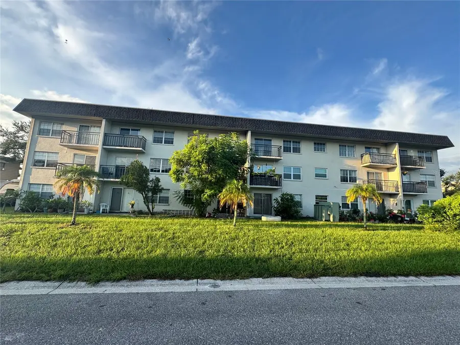 1185 58th Street N, Saint Petersburg, FL 33710 - Image #2