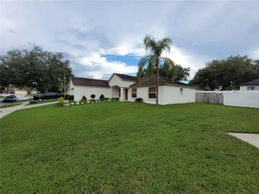 4233 Amber Ridge Lane, Valrico, FL 33594 - Image #2