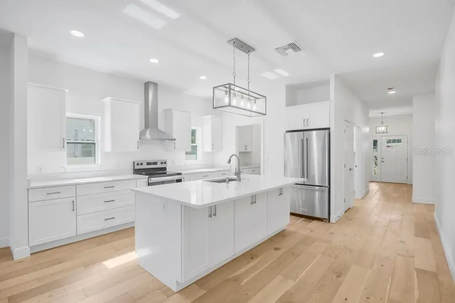 1014 14th Avenue Nw, Largo, FL 33770 - Image #3