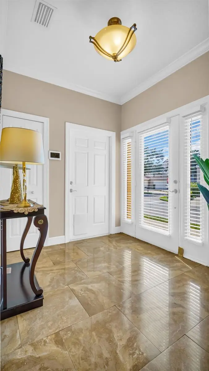 121 Valencia Circle, Saint Petersburg, FL 33716 - Image #2