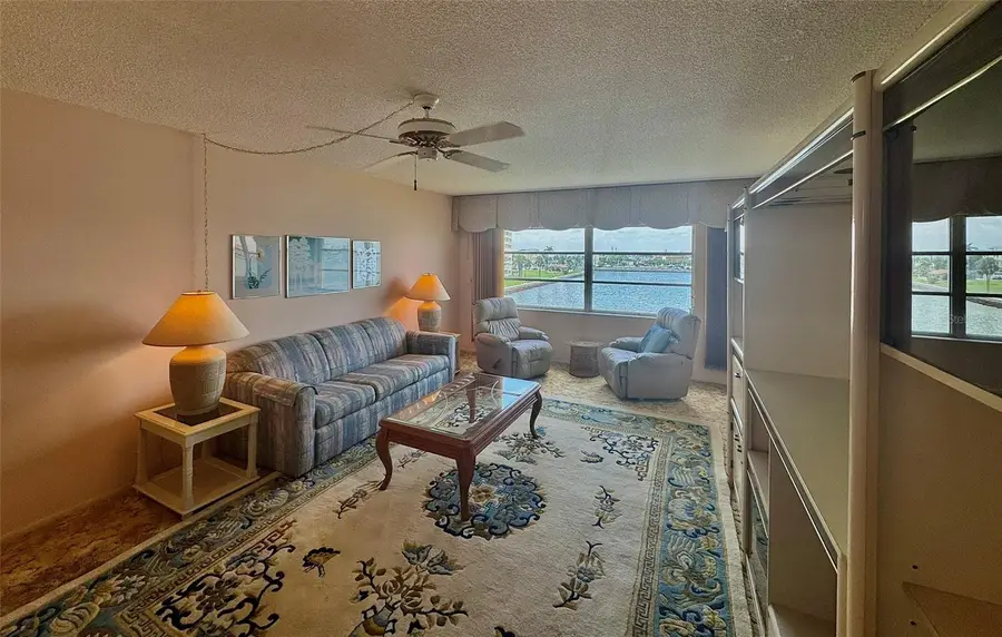 4775 Cove Circle #403, Saint Petersburg, FL 33708 - Image #3