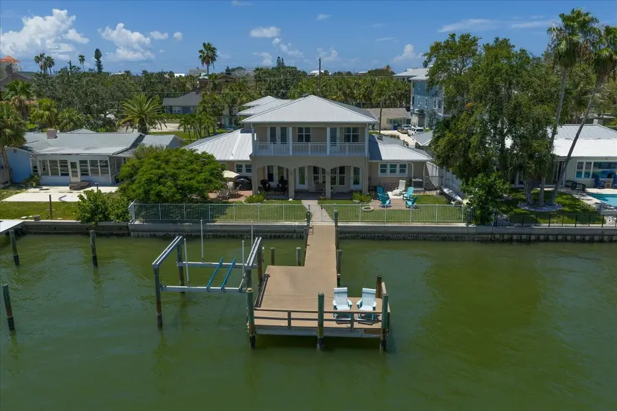 733 Bay Esplanade, Clearwater Beach, FL 33767 - Image #2