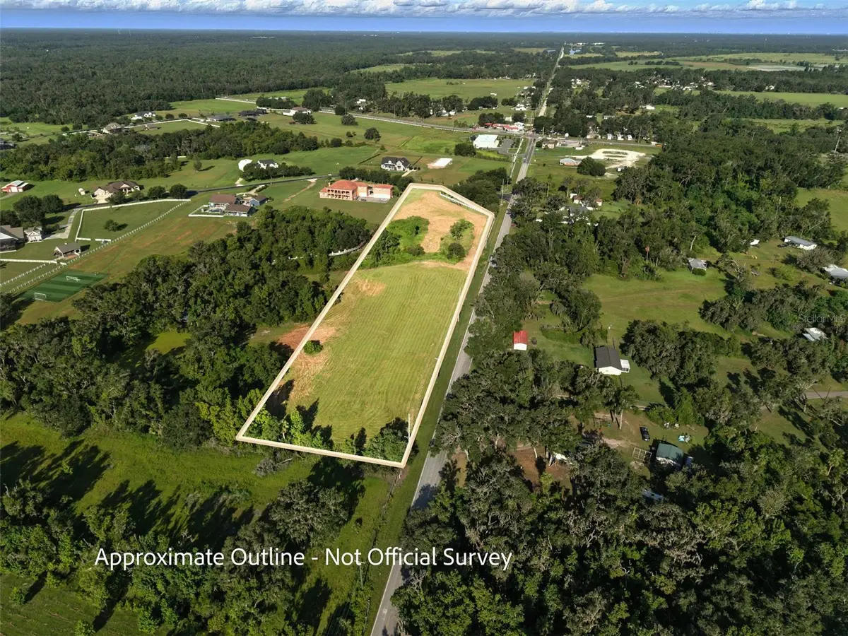 8504 Alafia Hills Drive, Plant City, FL 33567 - Image #1