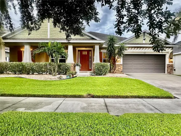 907 Heritage Groves Drive, BRANDON, FL 33510