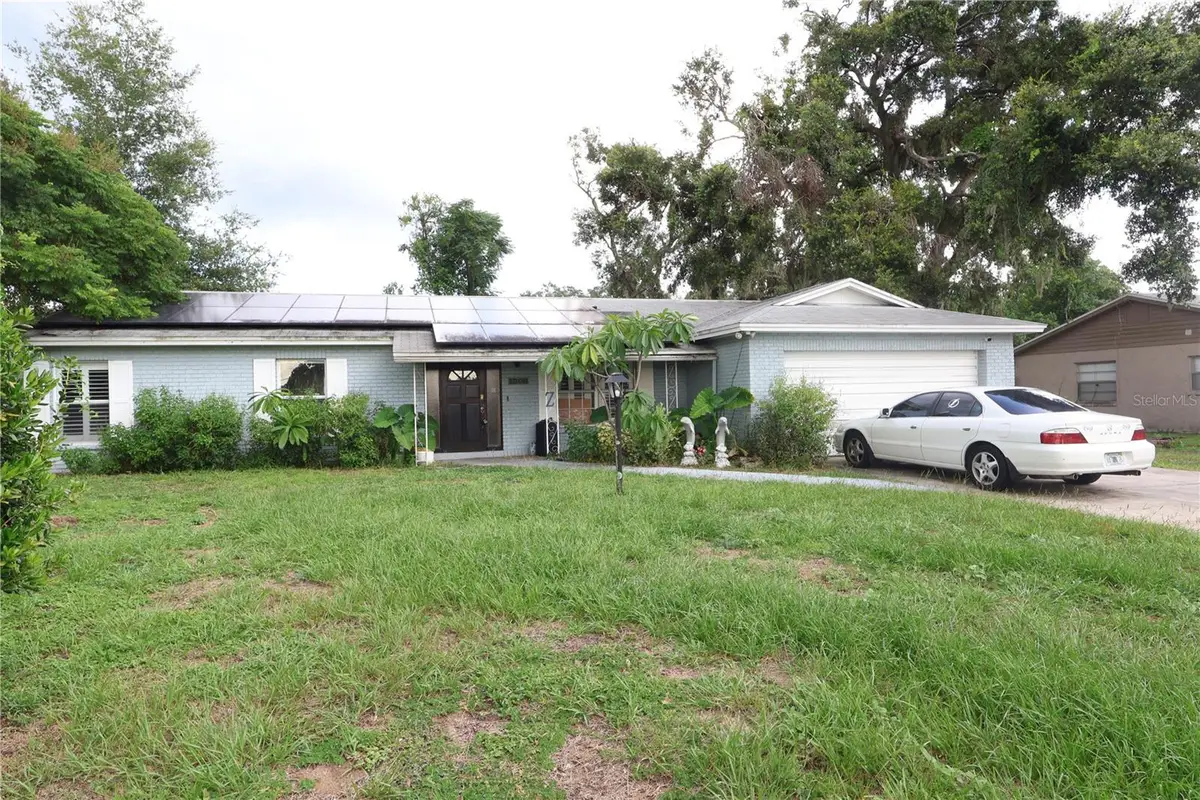 1009 Shangri La Drive, Seffner, FL 33584 - Image #1