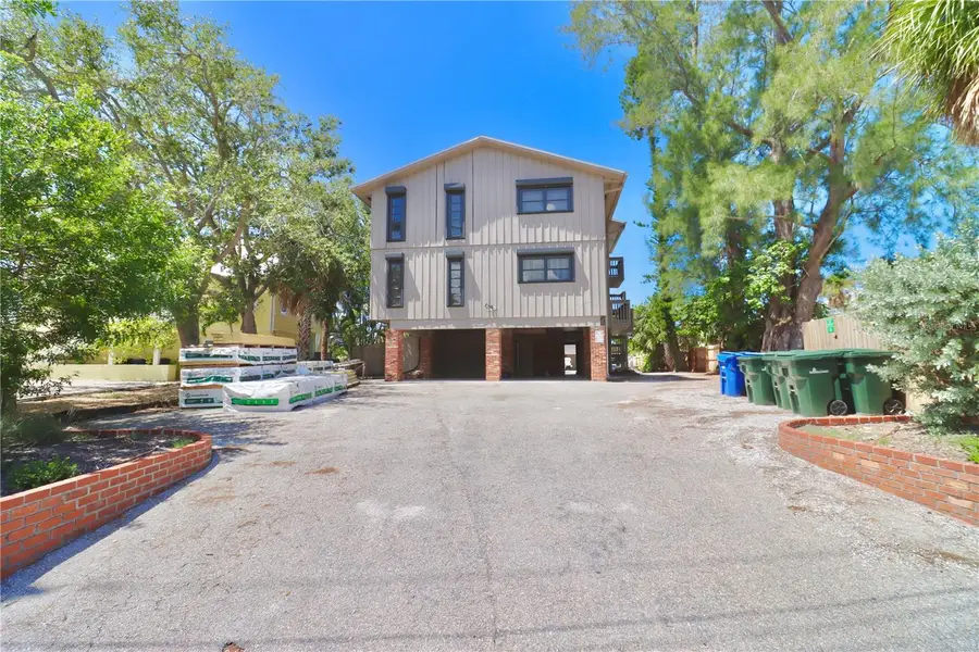 460 Beach Road #B2, Sarasota, FL 34242 - Image #2