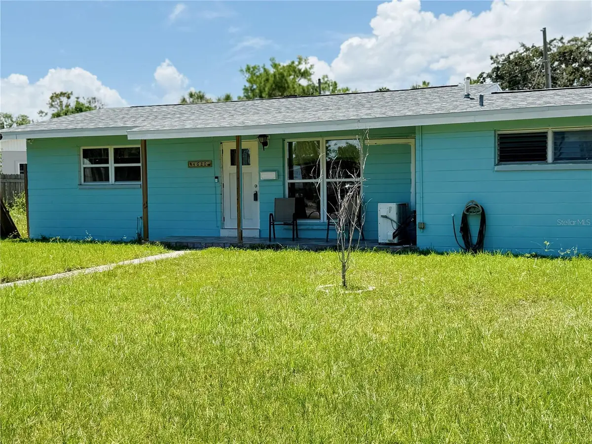 4680 Carson Street Ne, Saint Petersburg, FL 33703 - Image #1