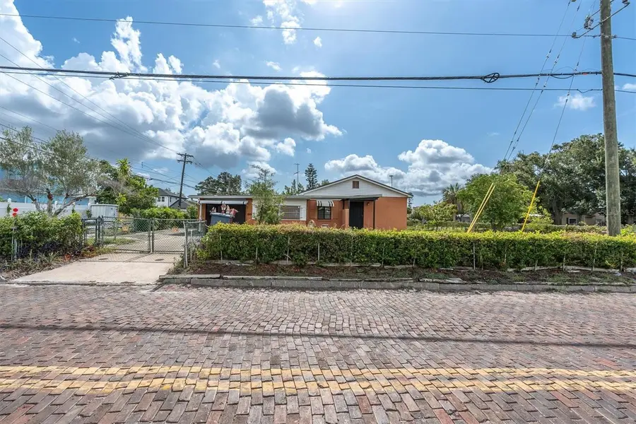 130 66th Street S, Saint Petersburg, FL 33707 - Image #3