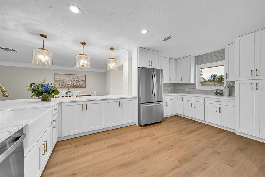 2025 Michigan Avenue Ne, Saint Petersburg, FL 33703 - Image #2