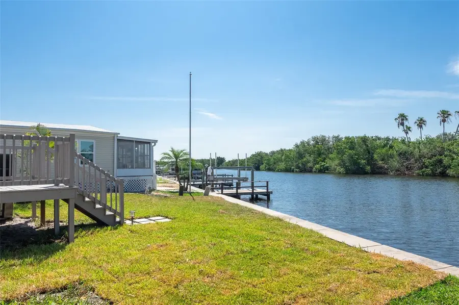 460 Mount Oak Avenue Ne #745, Saint Petersburg, FL 33702 - Image #2