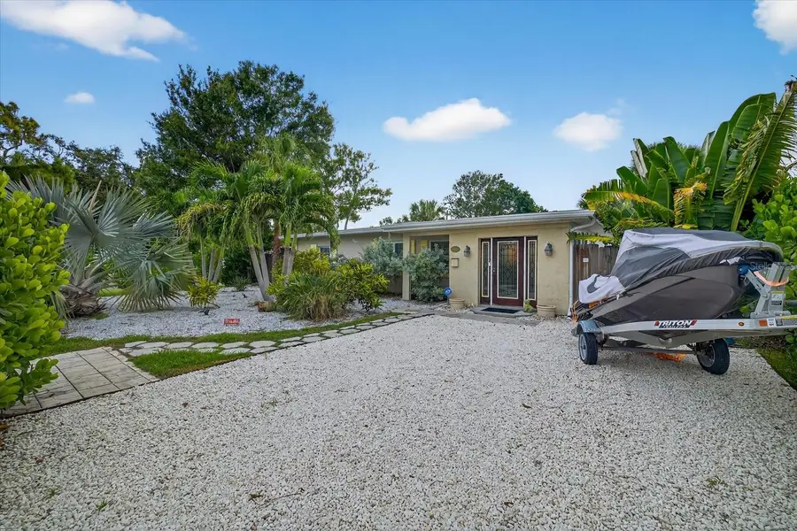 6389 2nd Avenue N, Saint Petersburg, FL 33710 - Image #2