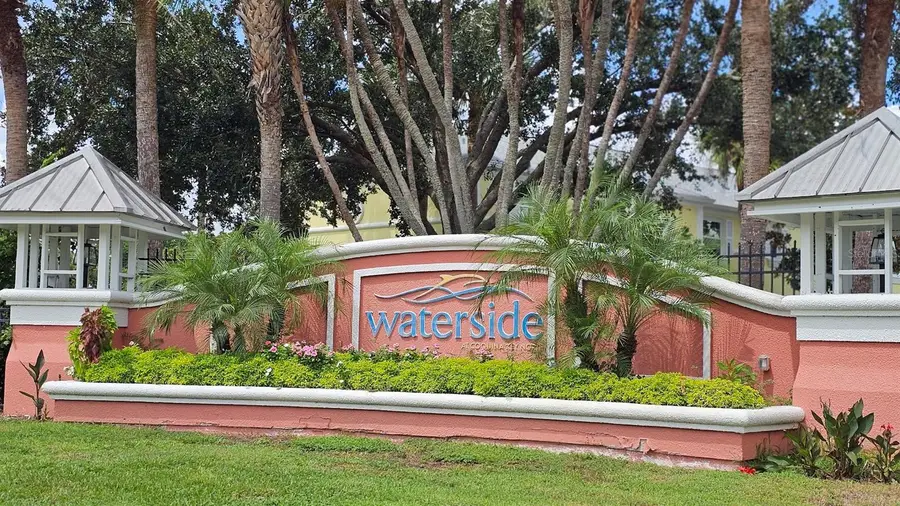 213 Seahorse Drive Se #C, Saint Petersburg, FL 33705 - Image #2