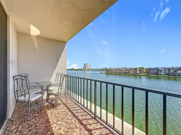 7625 Sun Island Drive S #307, SOUTH PASADENA, FL 33707